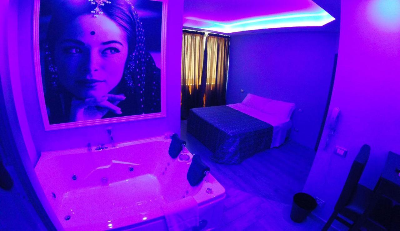 Capri Spa Hotel Casoria Bagian luar foto